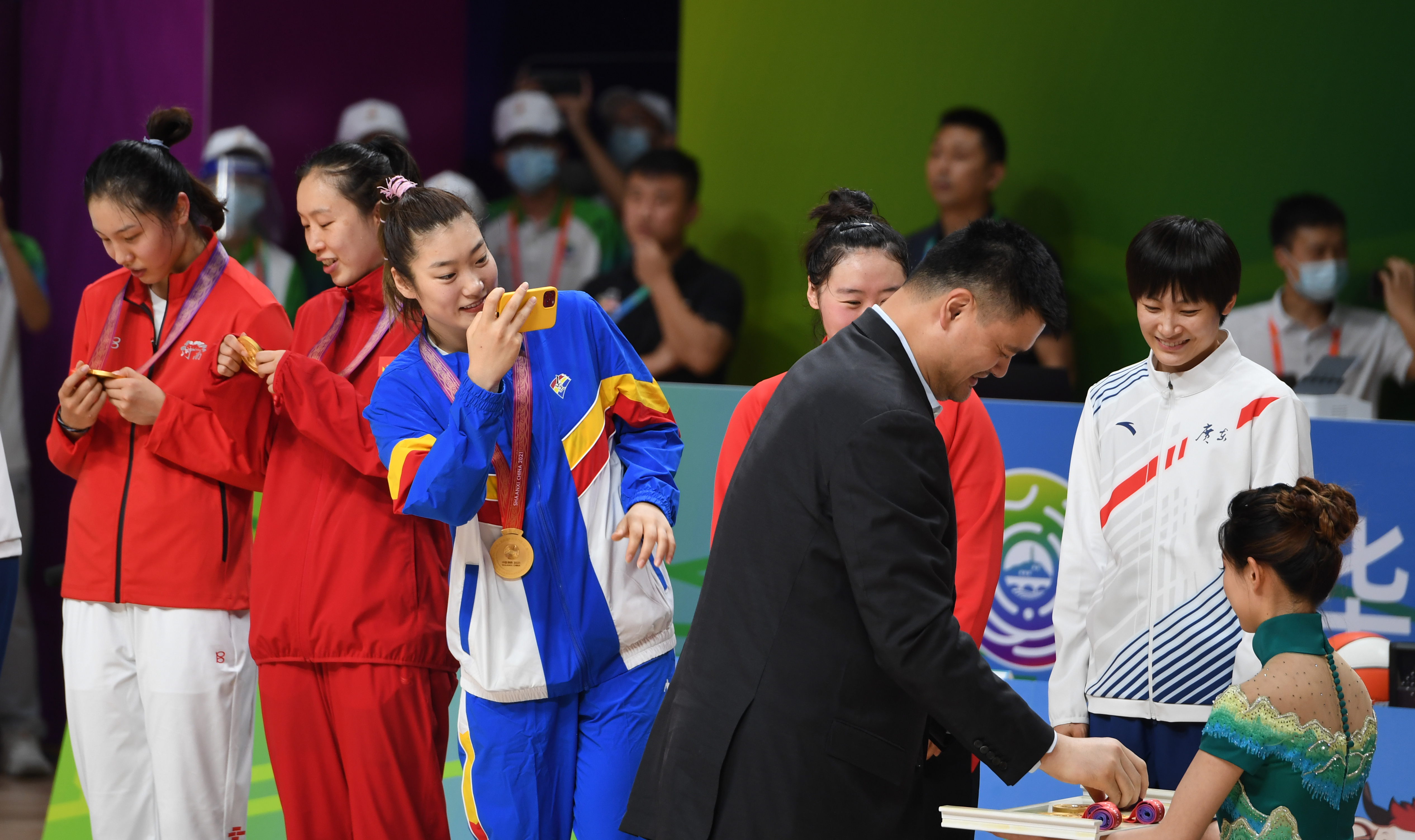 开云体育APP下载-关于瑞典队碾压波兰队，许昕带队取胜的信息