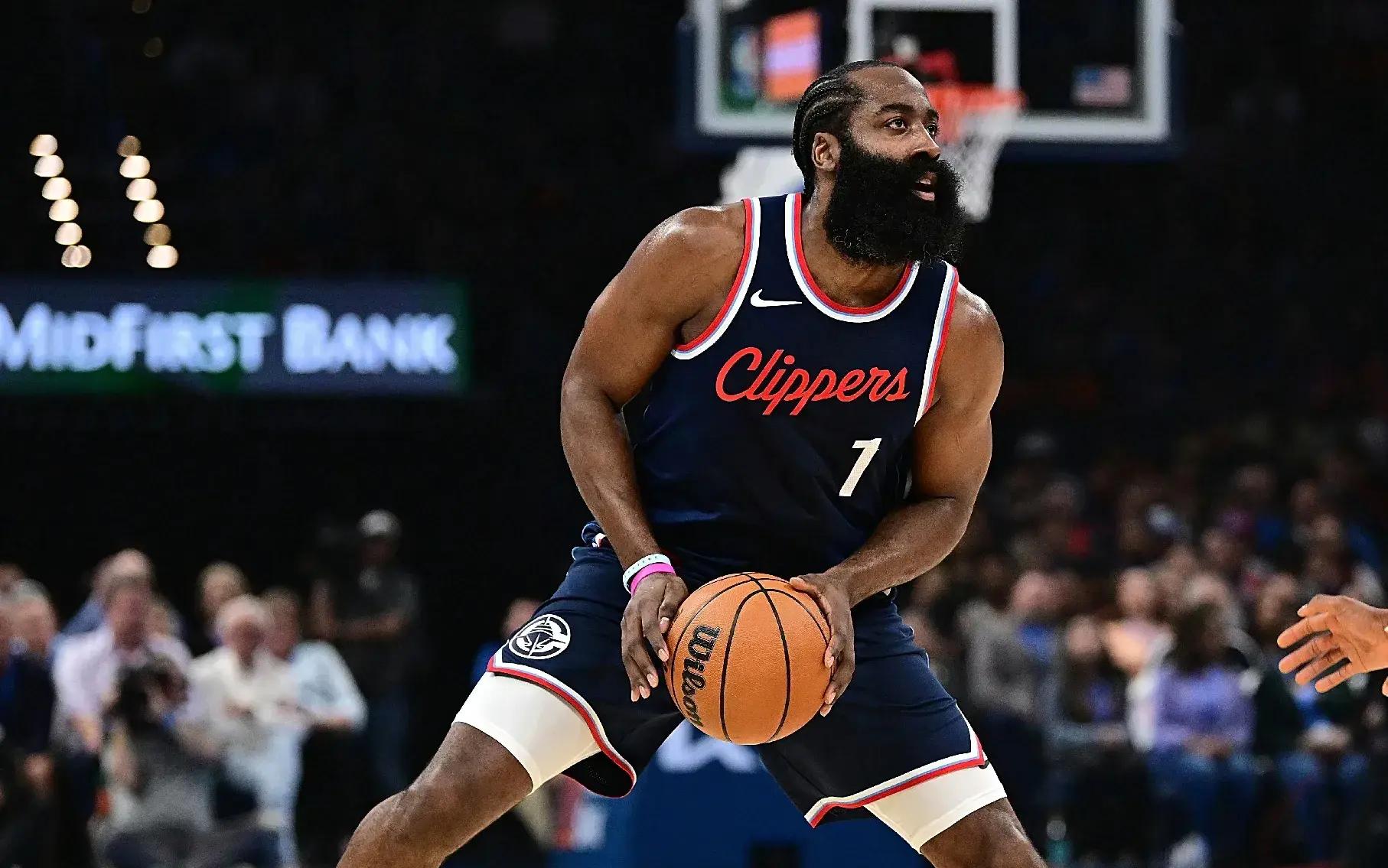 深圳队险胜勇士，哈登点燃赛场的简单介绍