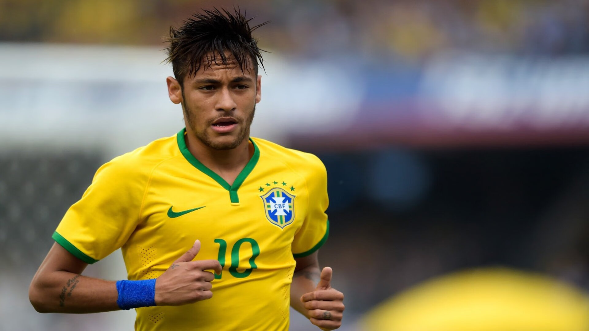 马丁内利一手掌控比赛走势，波兰终结马赛不败神话