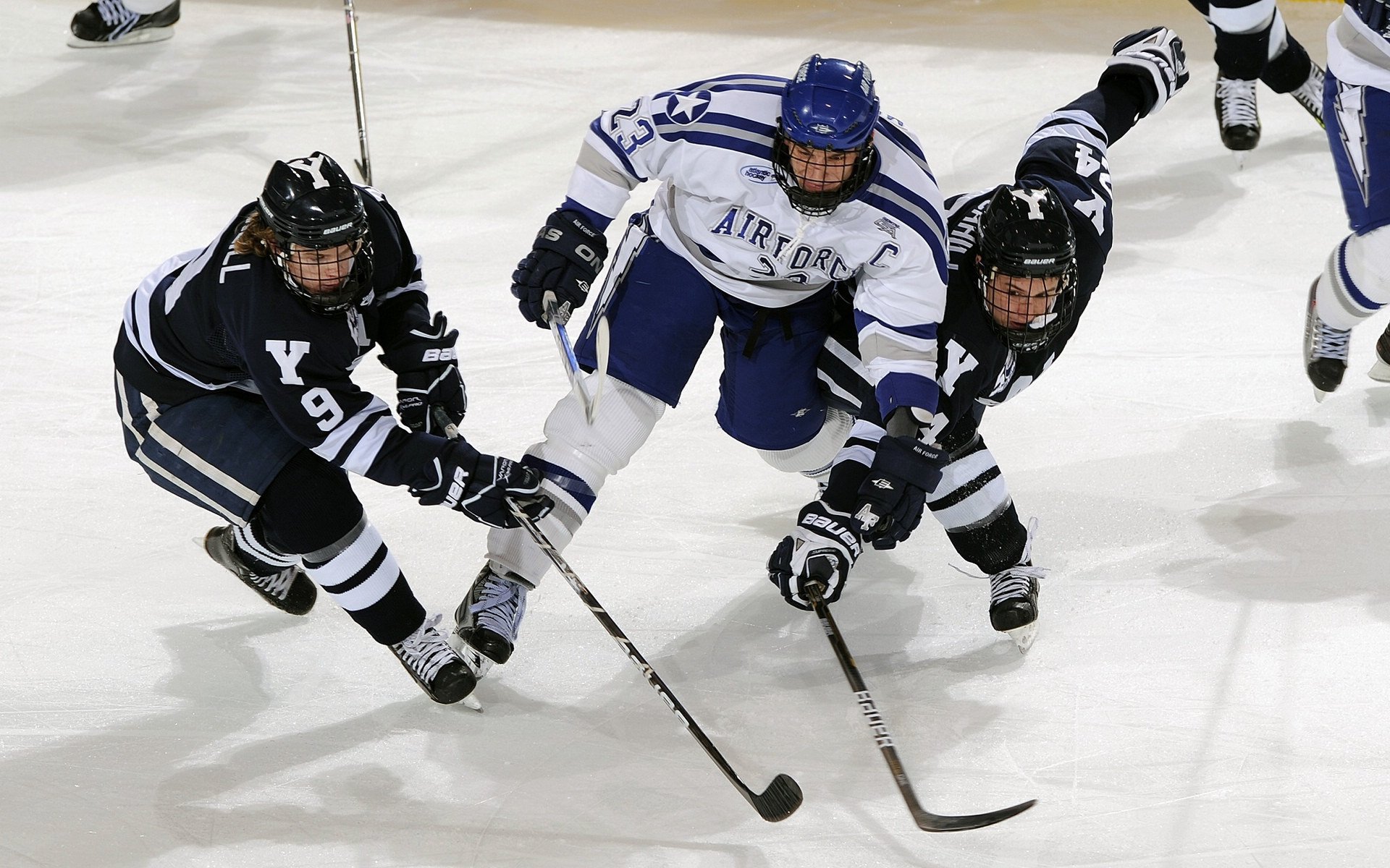 欧冠决赛焦点战,深圳队最后时刻击败新疆队