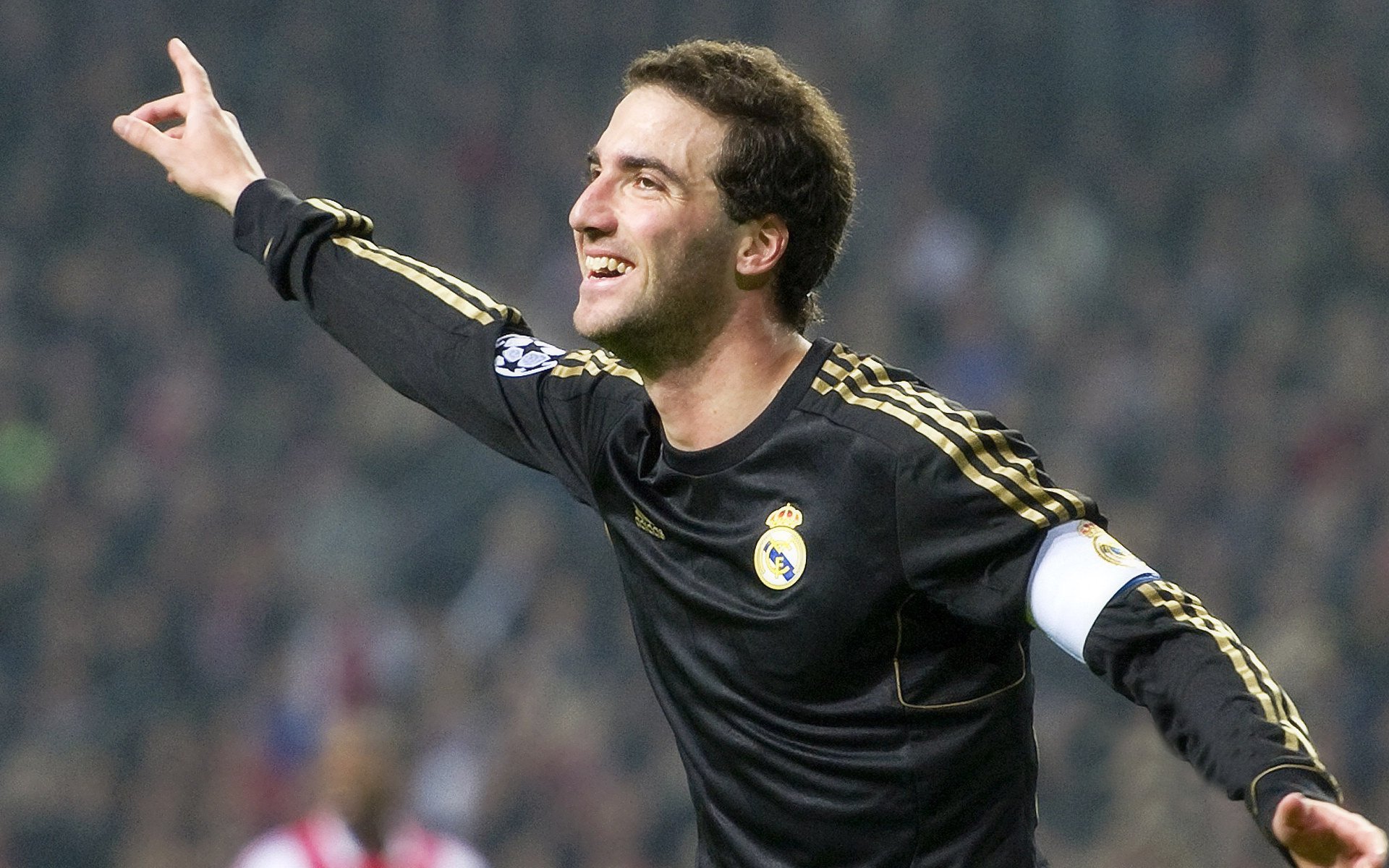 若日尼奥扛起全队，哥伦比亚险胜土耳其背后的战术与意志